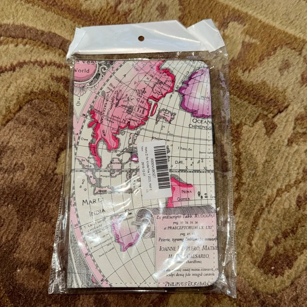 NWT Kindle Fire 7 World Map Case